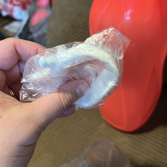 Brand new Extra large 1.5 L Tupperware eco bottle - Picture 3 of 4